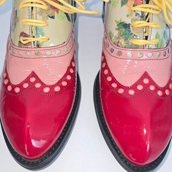 John Fluevog Domitian Sea Angel Brogue Oxford White Floral Red Patent 6.5 w/Box - Picture 11 of 12